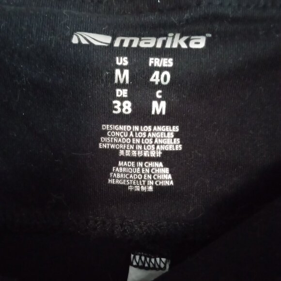 Sculpting Anatomy for Women Book, Resistance Band & 2 Leggings Bundle - Picture 12 of 12